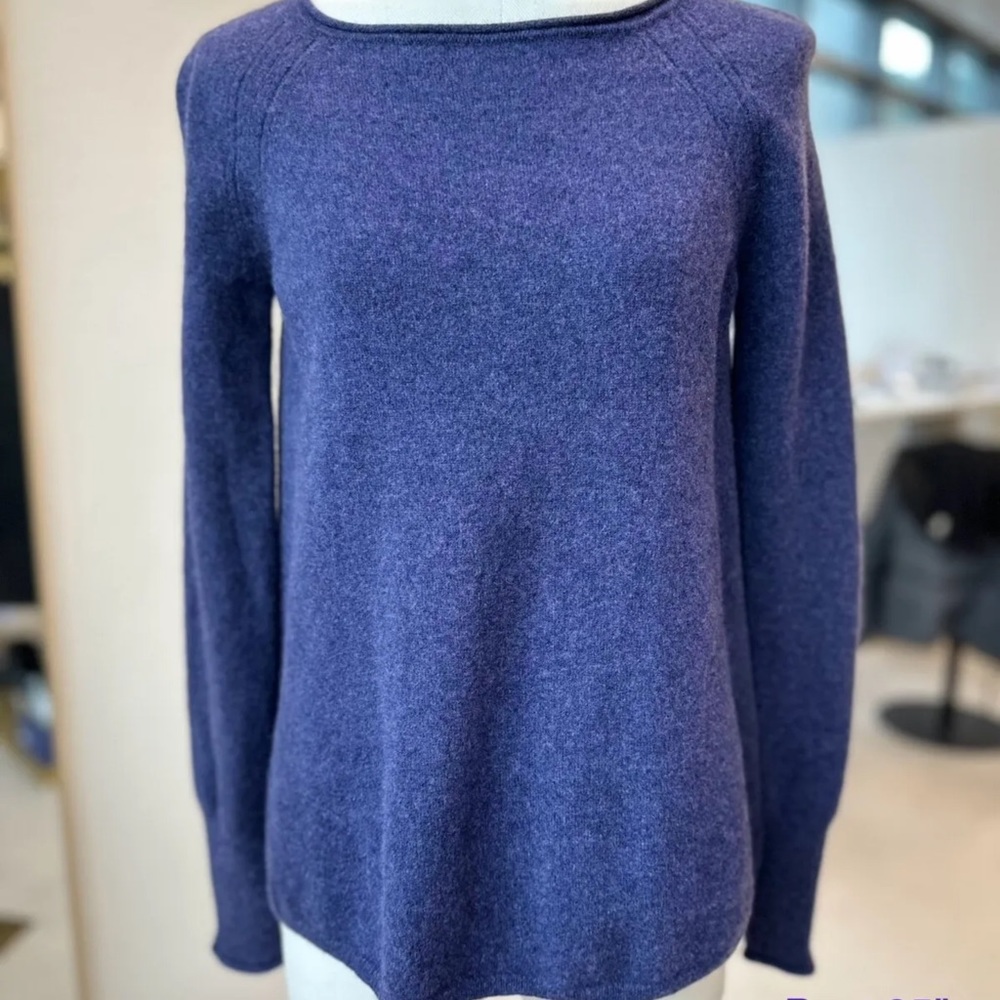 LORO PIANA PURPLE CASHMERE SWEATER